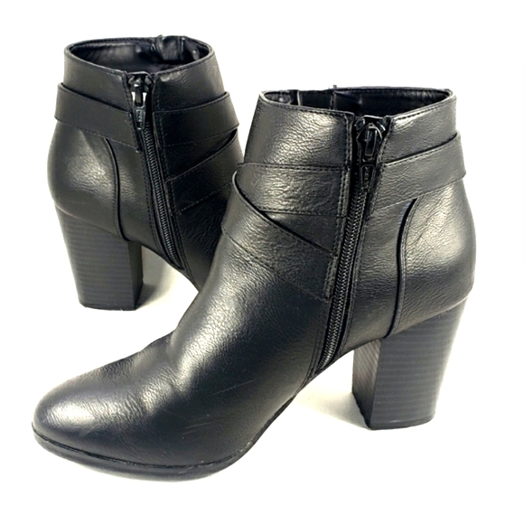 Apt. 9 Advisor Black Vegan Leather, Side Zip, Almond Toe, Bootie. Women's 7.5M - Picture 3 of 12